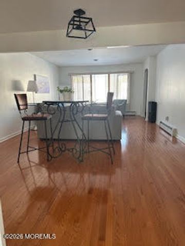 56 Auburn Road, Toms River, NJ 08757