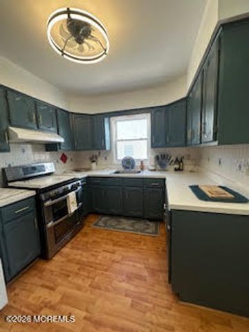 56 Auburn Road, Toms River, NJ 08757