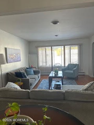 56 Auburn Road, Toms River, NJ 08757