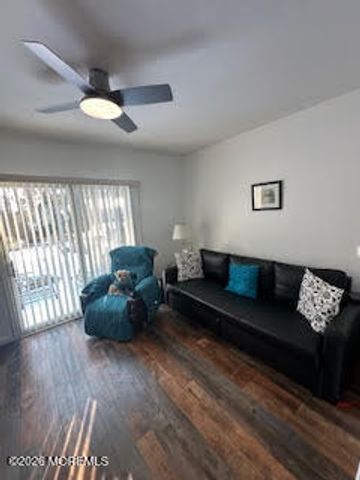56 Auburn Road, Toms River, NJ 08757