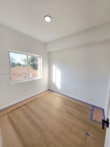 8106 NE 1st Avenue 12, Miami, FL 33138