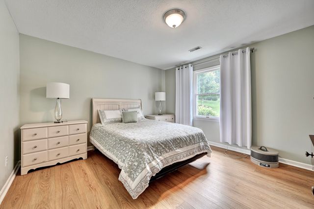 220 Burgess Lane, Florence, KY 41042