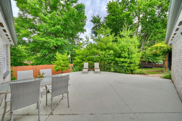 220 Burgess Lane, Florence, KY 41042