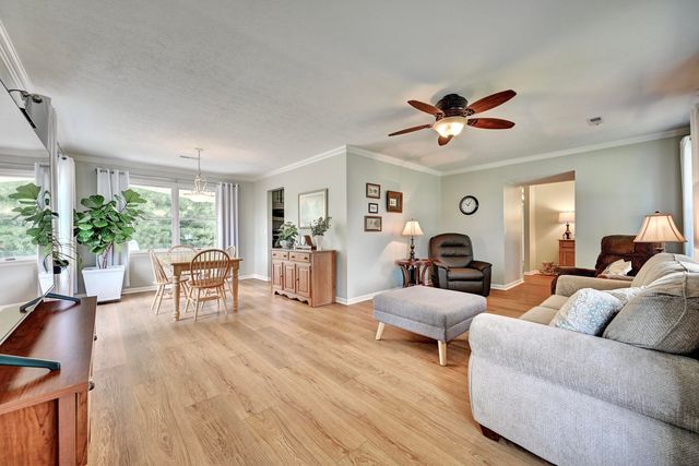 220 Burgess Lane, Florence, KY 41042