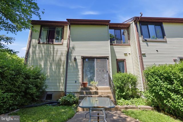 121 WINDHAM CT, Newtown, PA 18940