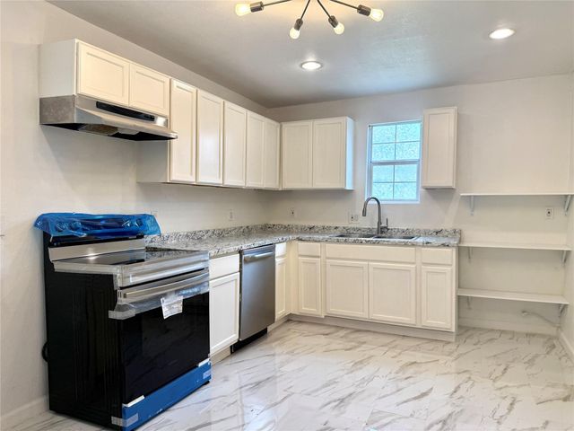 421 Sidney Street 1, Houston, TX 77003