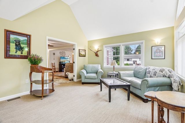 8 Foster St, Oxford, MA 01540