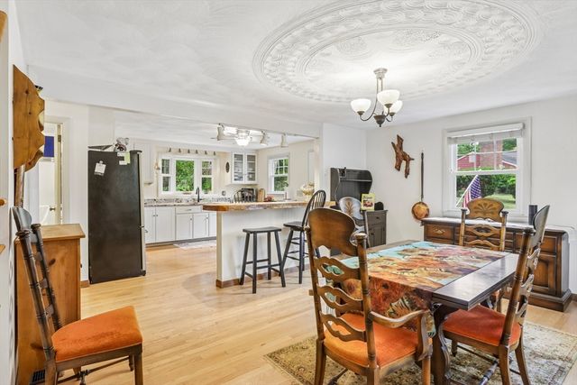 8 Foster St, Oxford, MA 01540