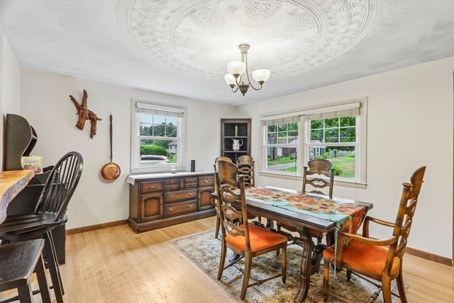 8 Foster St, Oxford, MA 01540