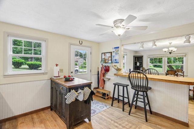 8 Foster St, Oxford, MA 01540