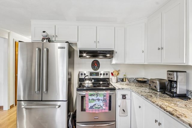 8 Foster St, Oxford, MA 01540