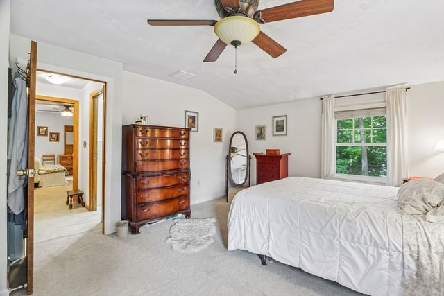 8 Foster St, Oxford, MA 01540