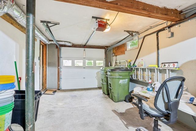 8 Foster St, Oxford, MA 01540