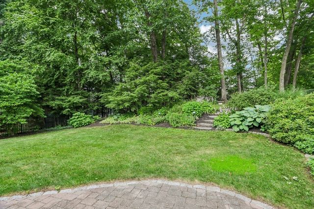 8 Foster St, Oxford, MA 01540