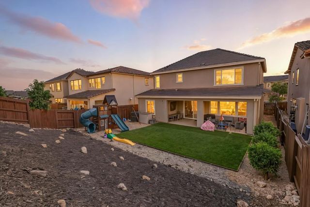 2617 Hoofbeat Ct, Rocklin, CA 95765
