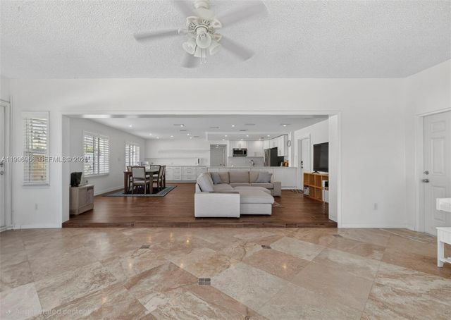 3050 NE 48th St 210, Fort Lauderdale, FL 33308