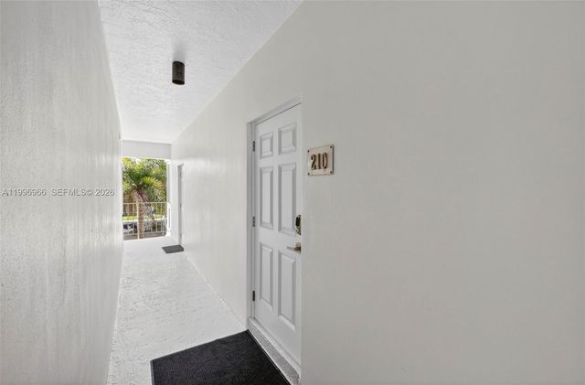 3050 NE 48th St 210, Fort Lauderdale, FL 33308