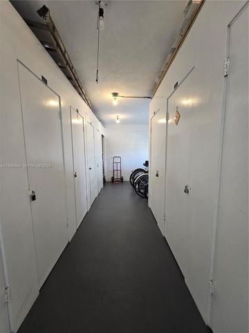 3050 NE 48th St 210, Fort Lauderdale, FL 33308