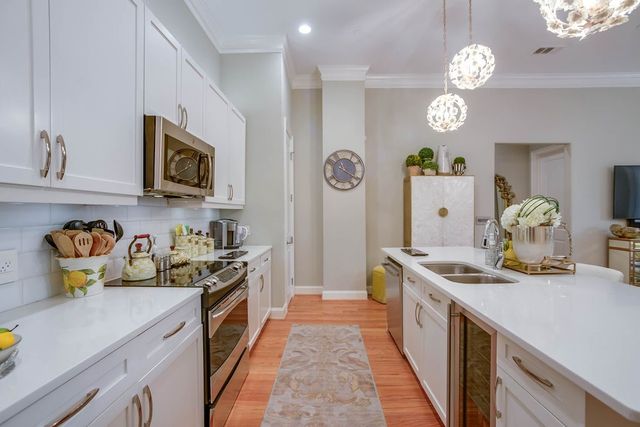 2300 Leonard Street 100, Dallas, TX 75201