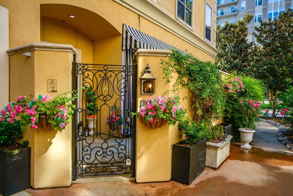 2300 Leonard Street 100, Dallas, TX 75201