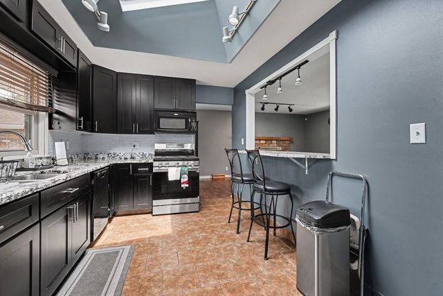 2403 Hacker Drive, Joliet, IL 60435