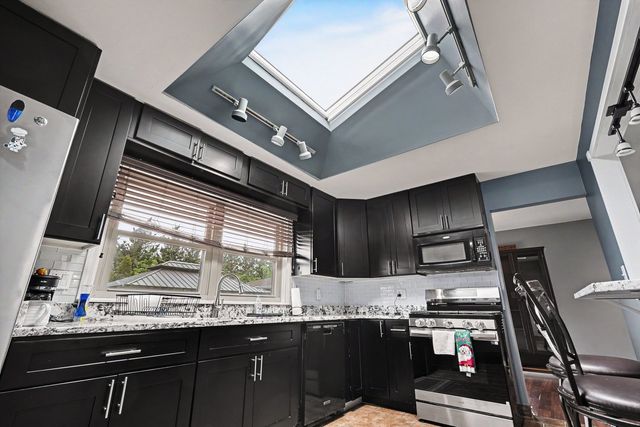 2403 Hacker Drive, Joliet, IL 60435