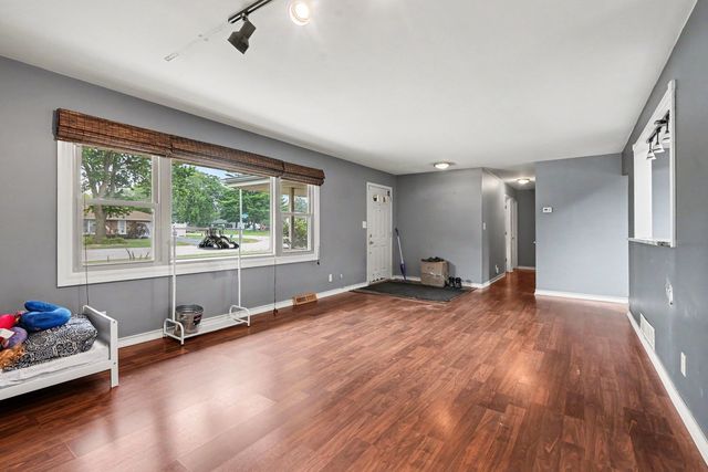 2403 Hacker Drive, Joliet, IL 60435