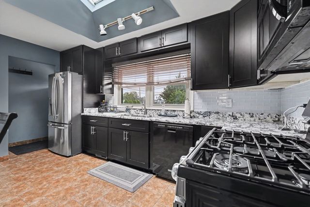 2403 Hacker Drive, Joliet, IL 60435