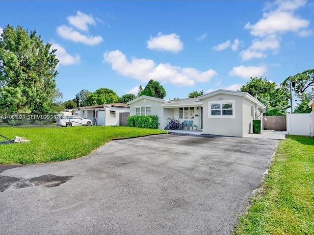 6930 SW 12th St, Pembroke Pines, FL 33023