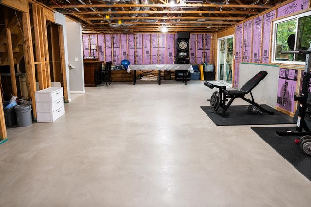 2030 N Walnut Creek, Derby, KS 67037