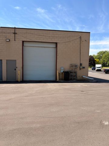 24401 Maplehurst Drive, Clinton Township, MI 48036