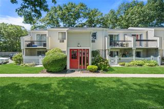36 Richmond Boulevard 4A, Ronkonkoma, NY 11779
