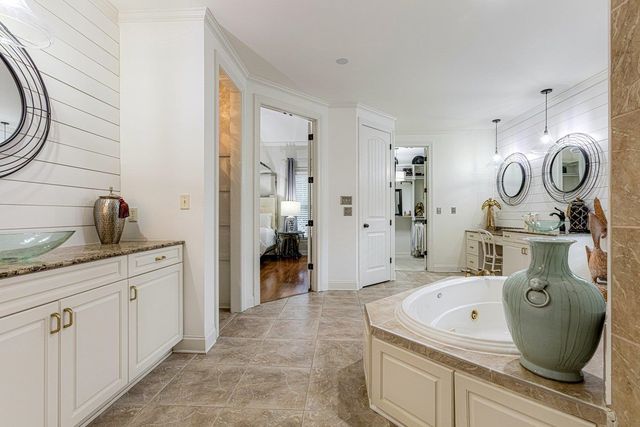 438 GREYWOOD LN, Cordova, TN 38018