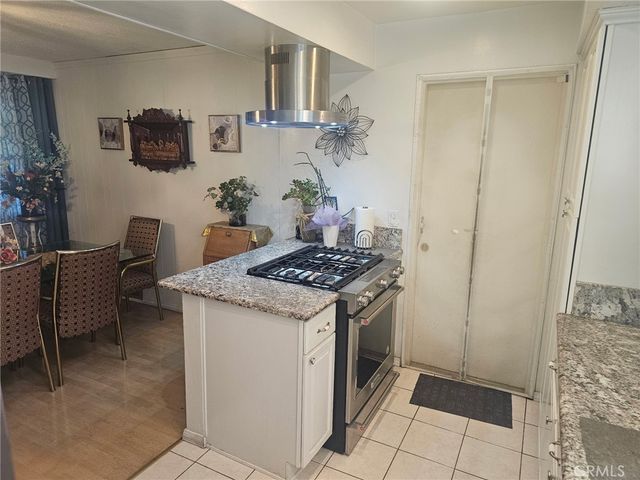 10883 Vinedale, Sun Valley, CA 91352