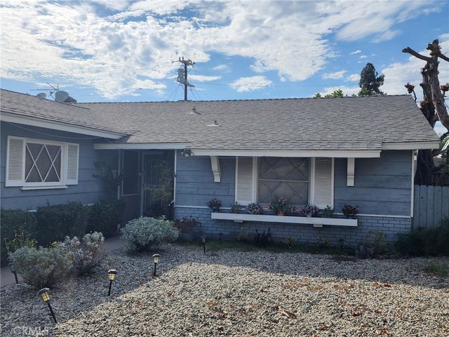 10883 Vinedale, Sun Valley, CA 91352