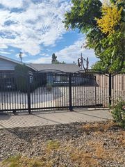 10883 Vinedale, Sun Valley, CA 91352