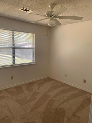 806 Blvd De L Orleans, Mary Esther, FL 32569