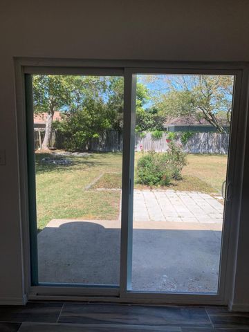 806 Blvd De L Orleans, Mary Esther, FL 32569