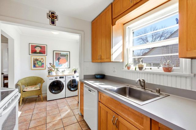 3911 Winnemac Avenue, Madison, WI 53711