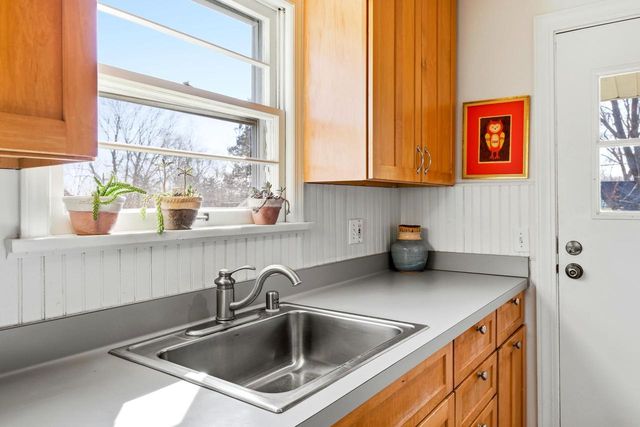 3911 Winnemac Avenue, Madison, WI 53711