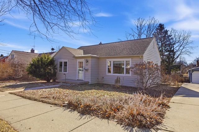 3911 Winnemac Avenue, Madison, WI 53711