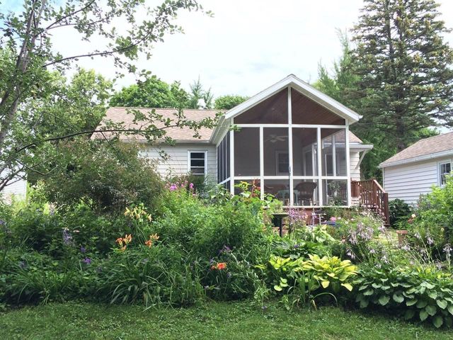 3911 Winnemac Avenue, Madison, WI 53711