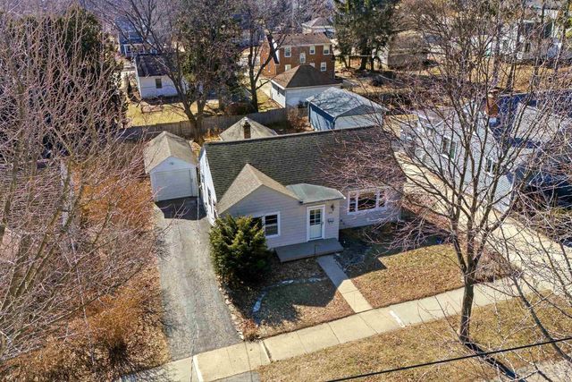 3911 Winnemac Avenue, Madison, WI 53711