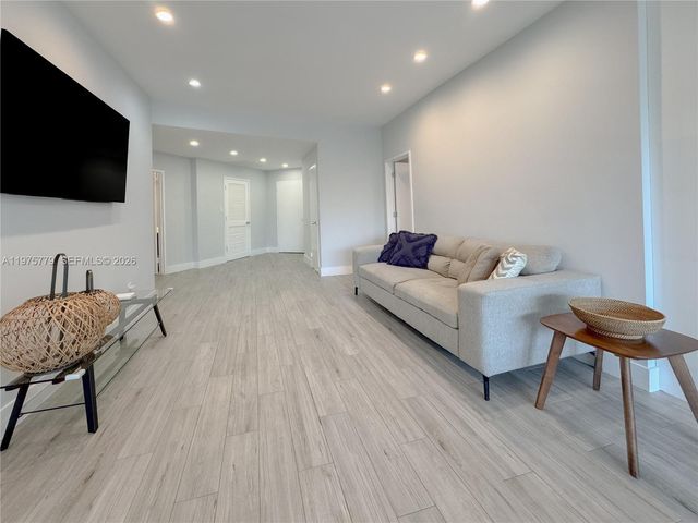 4925 Collins Ave 3F, Miami Beach, FL 33140