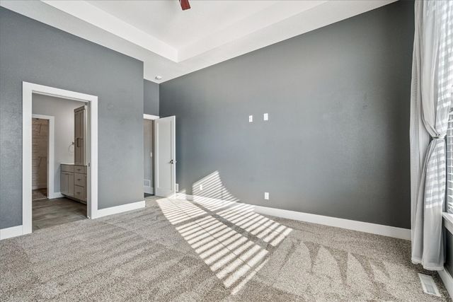 9243 Feather Ridge Pass, Cedar Rapids, IA 52411