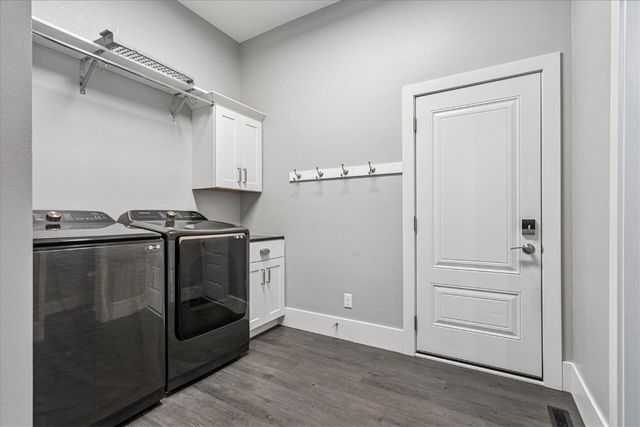 9243 Feather Ridge Pass, Cedar Rapids, IA 52411