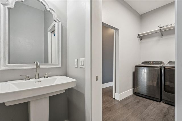 9243 Feather Ridge Pass, Cedar Rapids, IA 52411