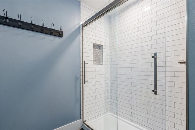 9243 Feather Ridge Pass, Cedar Rapids, IA 52411