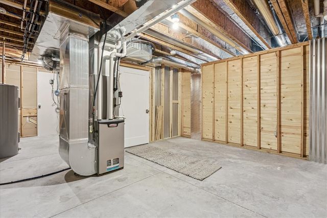 9243 Feather Ridge Pass, Cedar Rapids, IA 52411