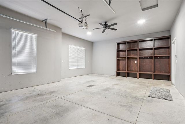 9243 Feather Ridge Pass, Cedar Rapids, IA 52411